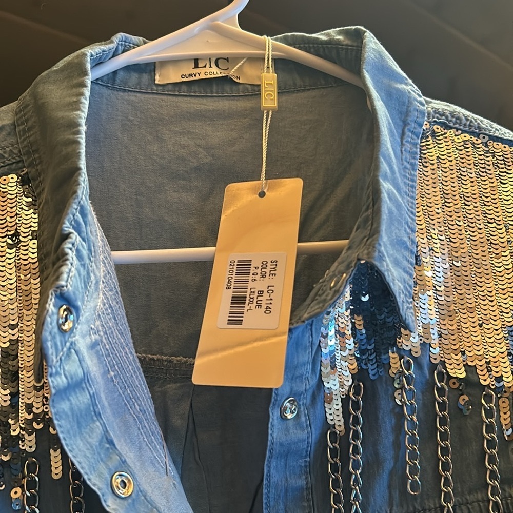 Lauren Conrad (NWT) bling shirt Curvy Girl - Picture 3 of 4